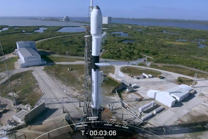 022322-spacex-florida-starlink-cont-2400-1600-80-s-c1
