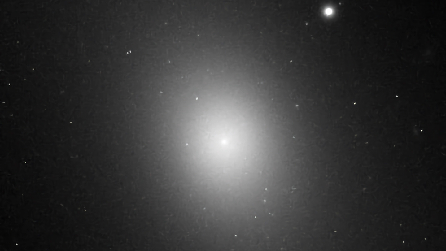 080626-no-largestgalaxy-main1