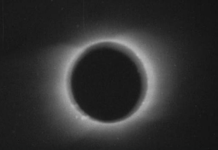 1900-eclipse-frame