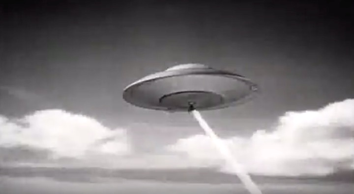 1956-flyingsaucer-ar