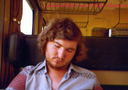 1979-07-bc-Werner bei Perry-Rhodan-Lektüre bei Weiterfahrt nach Ybbs