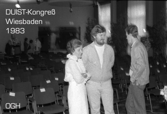 1983-10-zrh-Werner und Jochen im Gespru00e4ch mit DUIST-Ortsgruppen-Leiterin von Hannover - Ruth Becker
