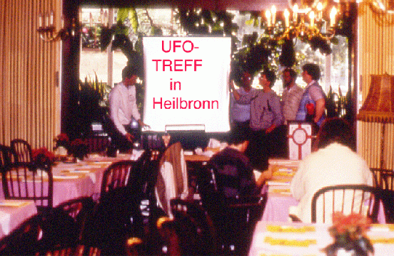 1984-10-a-Letzte Handgriffe vor Eru00f6ffnung von UFO-Treff-Heilbronn