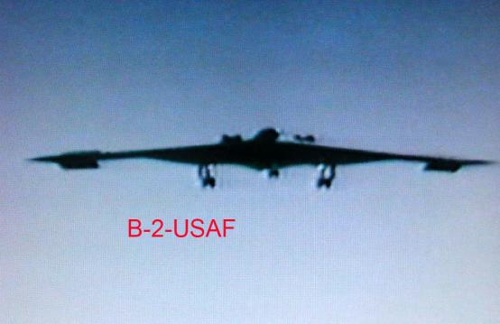 1990-08-ua-B-2-USAF