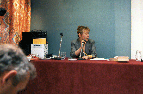 1996-11-ak-Soziologin aus Belgien hielt Vortrag zur UFO-Welle in Belgien