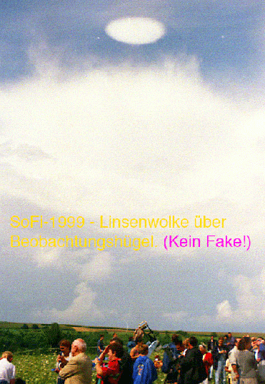 1999-08-dp-Als kleines Sahnehäubchen gab es vor der SoFi eine perfekte Linsenwolke über Beobachtungshügel im Elsaß