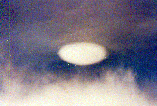 1999-08-dra-SoFi-Linsenwolke über Elsaß