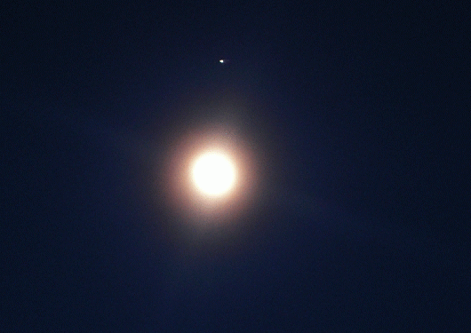 2005-04-ca-Mond und Jupiter am 22.04.