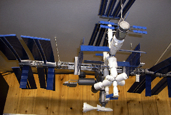 2005-09-cq-Modell der ISS