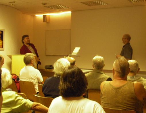 2007-06-axd-Werner und Sternwarten-Leiter bei Einfu00fchrung zum Vortrag