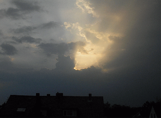 2007-06-dq-Sonnenstrahlen über Mannheim