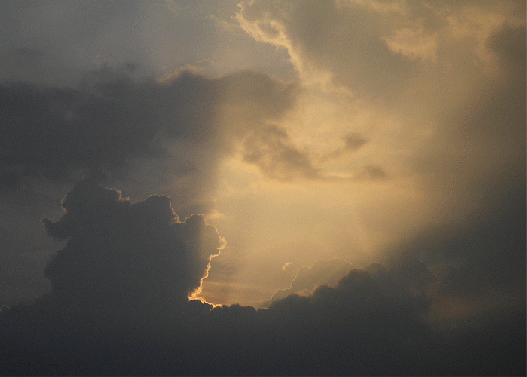 2007-06-dqb-Sonnenstrahlen über Mannheim