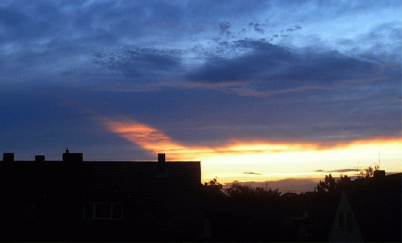 2007-06-fdb-Sonnenstreifen über Mannheim