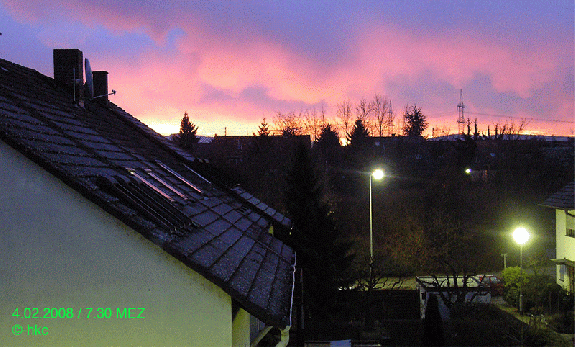 2008-02-b-Wenn der Himmel scheinbar zu brennen scheint kurz vor Sonnenaufgang über Mannheim