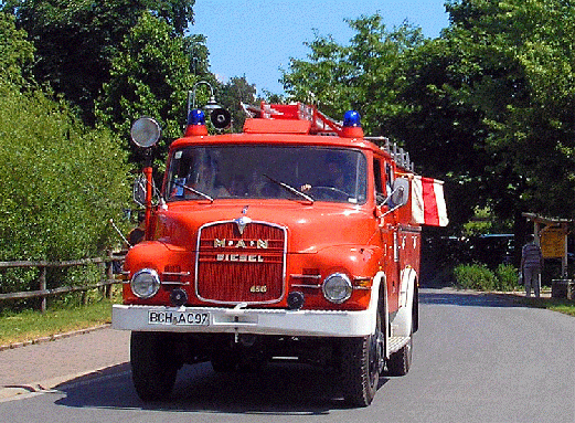 2008-06-amj-MAN-Feuerwehr-Geru00e4tewagen