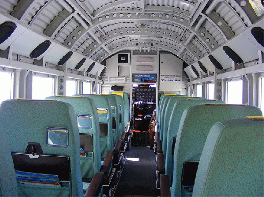 2008-06-hsic-Blick in JU-52-Kabinengang / Cockpit