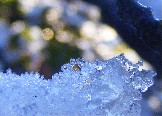 2008-12-cah-Unschu00e4rfen-ORB-Effekte von Eiskristallen im Hintergrund