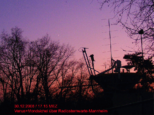 2008-12-egg-Venus und Mondsichel u00fcber Radiosternwarte Mannheim