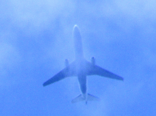 2009-05-cgda-Überflieger in Nebelwolken