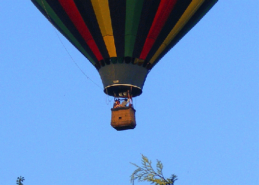 2009-05-eraa-Heiu00dfluftballon-Anflug