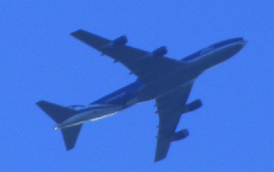 2009-06-bja-B-747-Überflieger