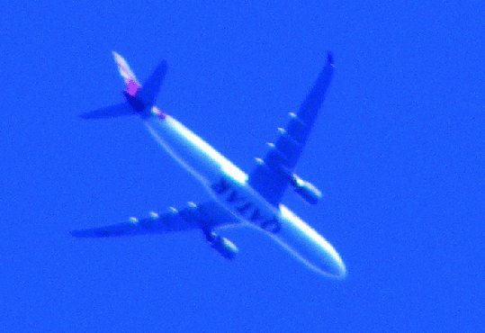 2009-07-dsba-Qatar-Überflieger