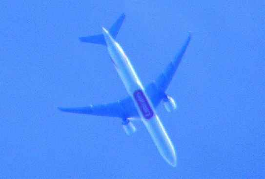 2009-07-ecab-Emirates-Überflieger