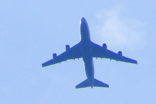 2009-07-enc-B-747-Überflieger