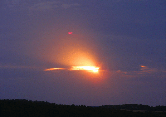 2009-08-ffdd-Linsenreflexionseffekt bei Sonnenuntergang