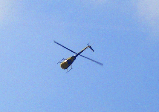 2009-09-ekaka-Helikopter-Überflug