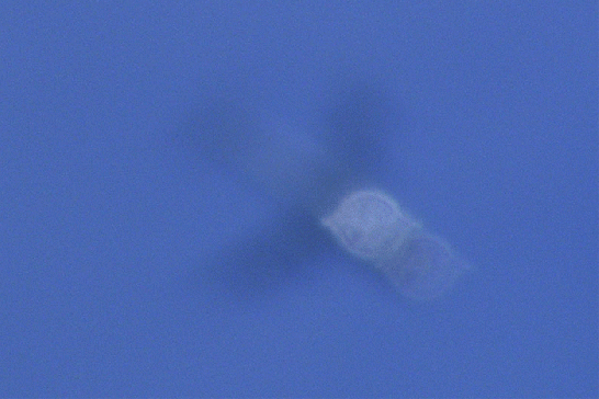 2009-10-acdc-Flugzeugaufnahme mit ORB-Effekt durch Unschu00e4rfe und Reflexion
