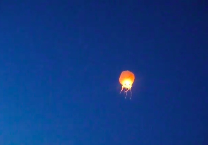 2009-launch-a-paper-lantern-aa-1