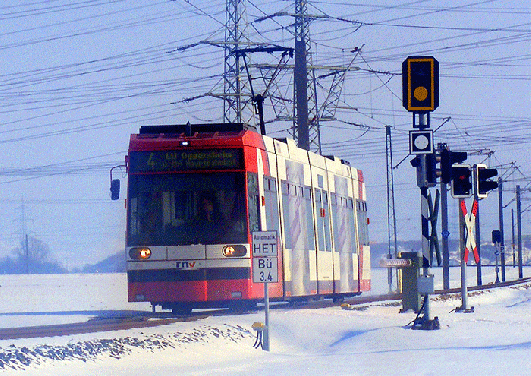 2010-01-ecda-RNV-Strau00dfenbahn bei Mannheim-Wallstadt