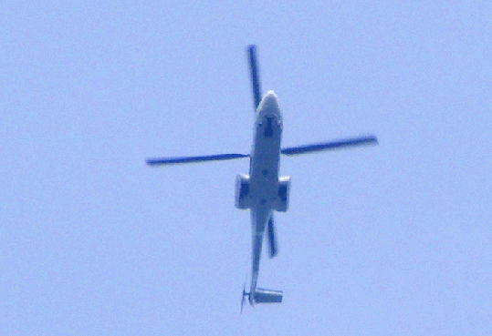 2010-04-fasa-Helikopter-Überflug