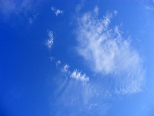 2010-08-bbua-Federwolken