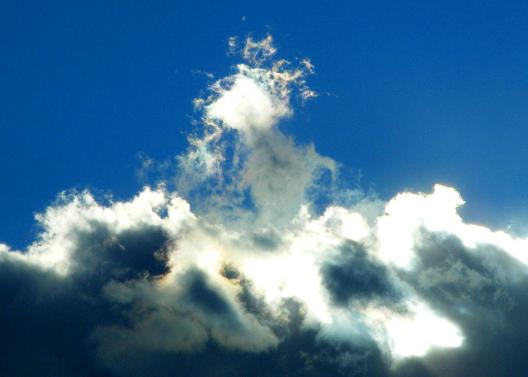 2010-10-0596-Irrisierende Wolken u00fcber Gailberg-Ku00e4rnten