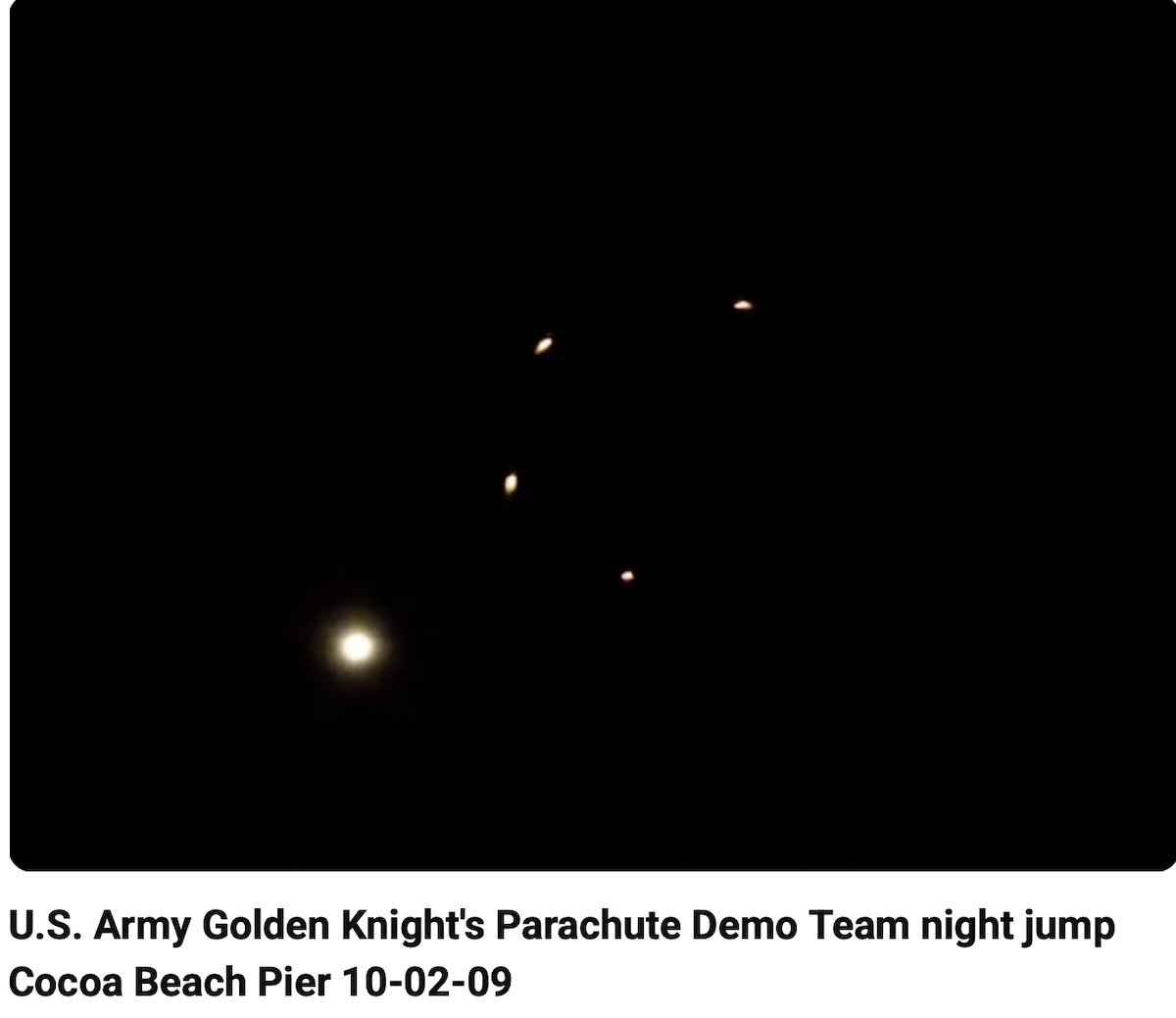 2010-golden-knights-parachute-demo-team-a