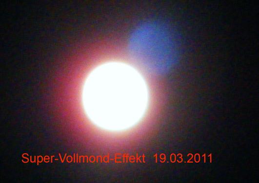 2011-03-dbc-Reflexionseffekt bei Vollmond-Aufnahme