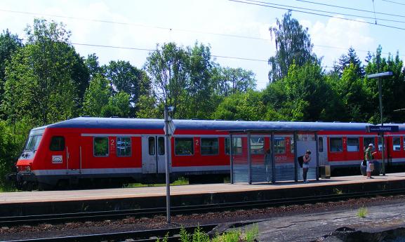 2011-05-fadb-S-Bahn - Hessental