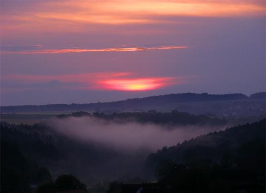 2011-06-beca-Sonnenuntergang + Nebelbank