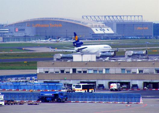 2011-08-buic-Lufthansa Cargo - Flughafen Frankfurt