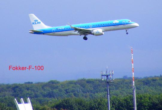 2011-08-buya-KLM im Anflug - Flughafen Frankfurt