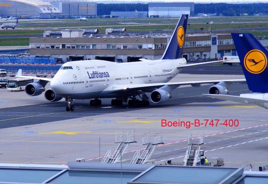 2011-08-cfe-Lufthansa auf Vorfeld - Frankfurter Flughafen