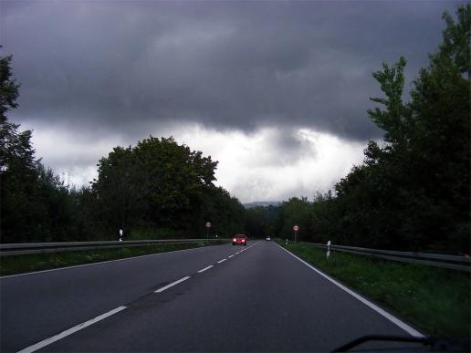 2011-09-ca-Wetterfront bei Weinheim