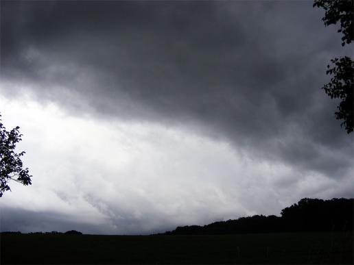 2011-09-cpa-Gewitterwolken u00fcber Odenwald