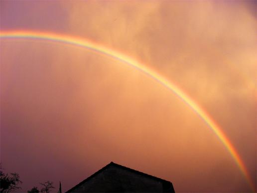 2011-09-crd-Regenbogen bei Sonnenuntergang und Gewitterwolke u00fcber Odenwald