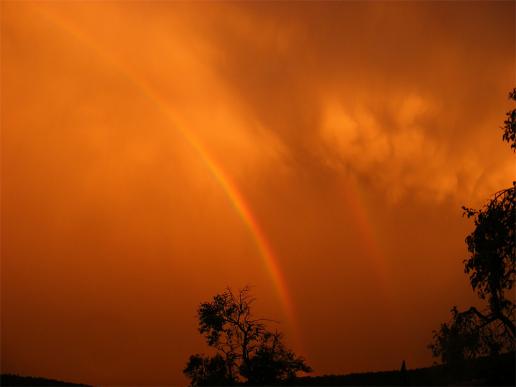 2011-09-crf-Regenbogen bei Sonnenuntergang und Gewitterwolke u00fcber Odenwald