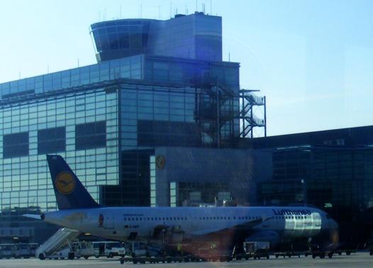 2011-11-afya-Flughafen Frankfurt-Sightseeing-Tour