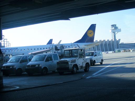 2011-11-afzf-Vorfeld-Flughafen Frankfurt-Sightseeing-Tour