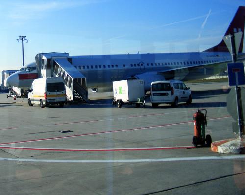 2011-11-agne-Boeing-B-737-Flughafen Frankfurt-Sightseeing-Tour